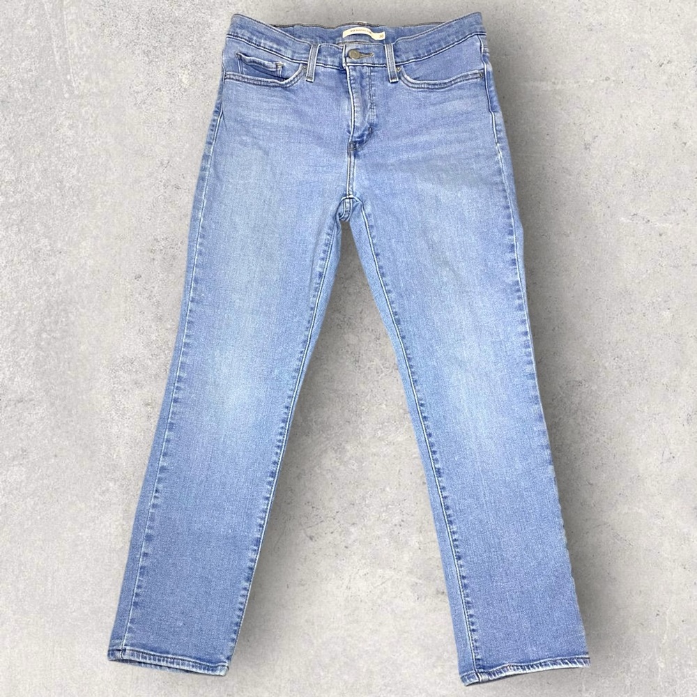 Levi's Shaping Slim Light Blue Straight Leg Women's Jeans W30xL28